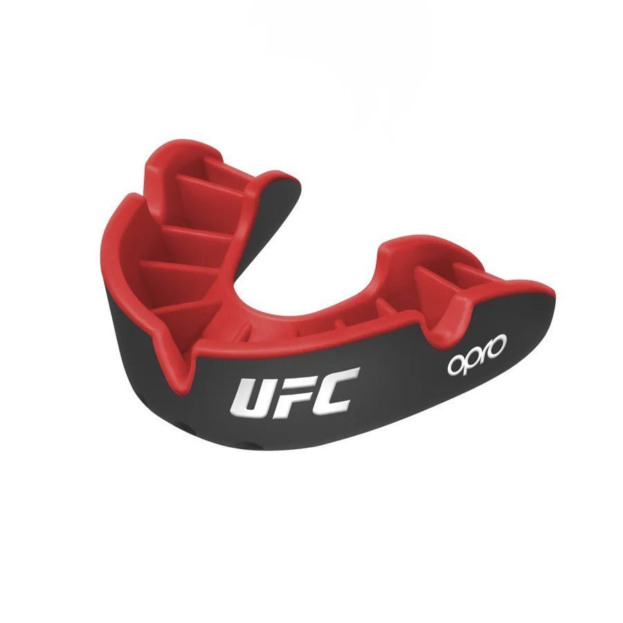 OPRO UFC Silver Level Tannbeskytter Sort/Rød-Highwhey.no